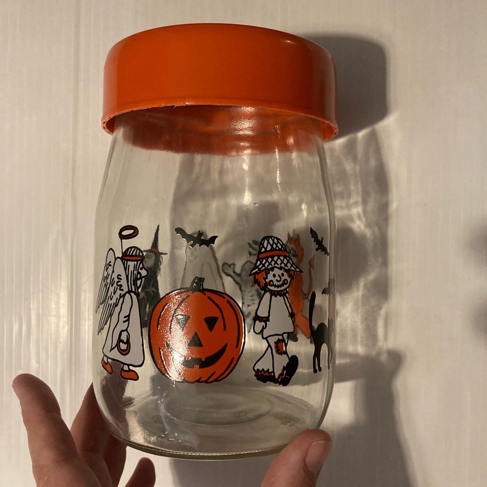Vintage 1980 Carlton glass Halloween jar